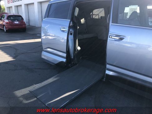 Used 2014 Honda Odyssey EX-L image 2