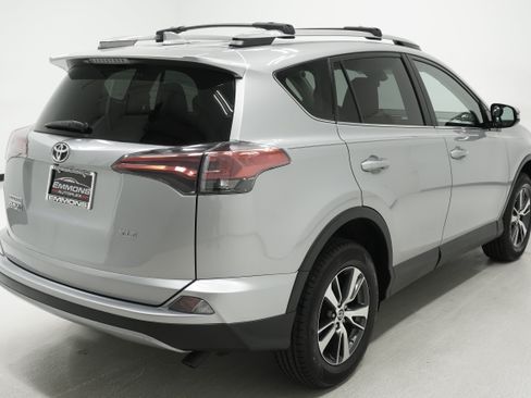 Used 2018 Toyota RAV4 XLE FWD image 4
