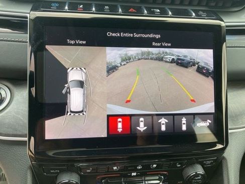 Certified 2022 Jeep Grand Cherokee Limited 4xe w/ Luxury Tech Group II AWD/4WD image 21