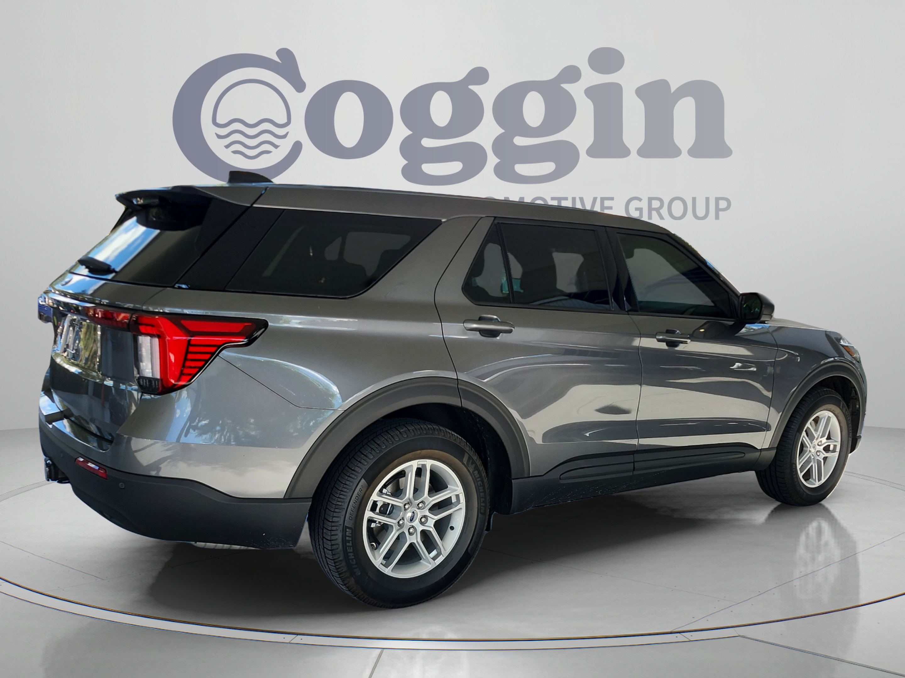 Certified 2026 Ford Explorer Active RWD image 5