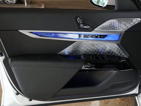 New 2026 BMW 740i xDrive image 9