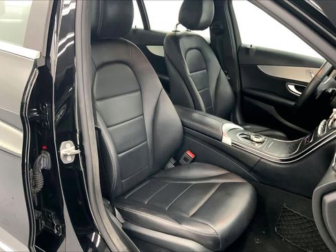 Used 2019 Mercedes-Benz C 300 Sedan image 11