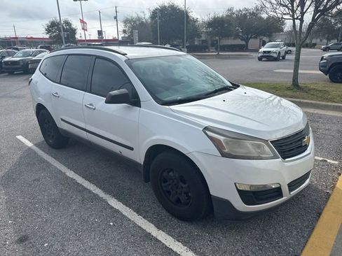 Used 2016 Chevrolet Traverse LS image 3