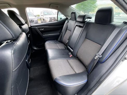 Used 2019 Toyota Corolla SE FWD image 19