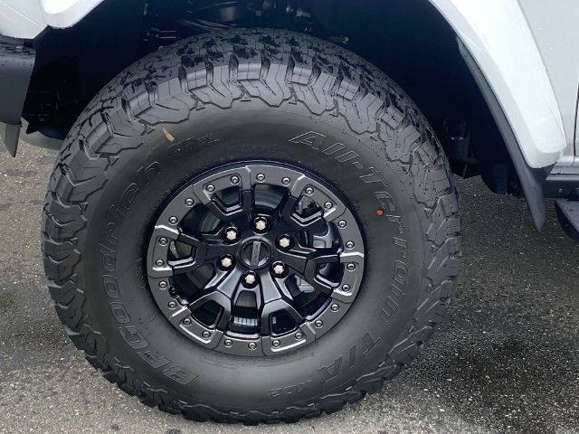 New 2026 Ford Bronco Raptor w/ Interior Carbon Fiber Pack AWD/4WD image 5