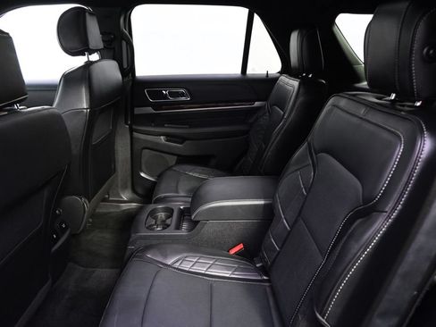 Used 2016 Ford Explorer Platinum AWD/4WD image 20