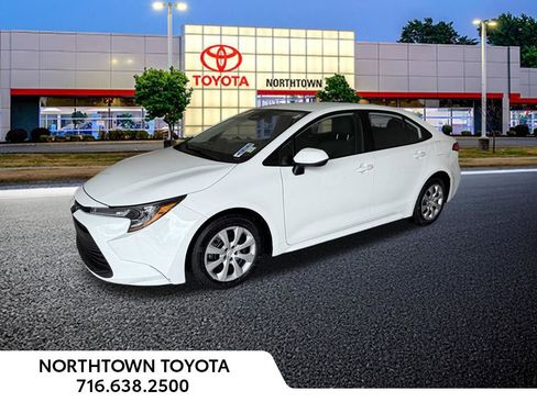 Used 2024 Toyota Corolla LE image 1