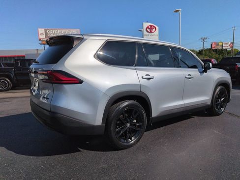 Used 2024 Toyota Grand Highlander AWD Hybrid image 5