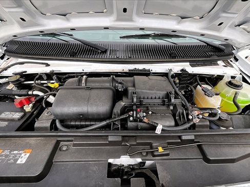 New 2024 Ford E-450 and Econoline 450 Super Duty w/ Power Windows & Locks Group image 9