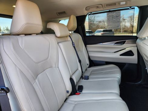 Used 2023 INFINITI QX60 Luxe w/ Cargo Package image 16