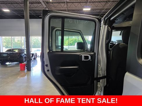 Used 2024 Jeep Wrangler Unlimited Sport AWD/4WD image 16