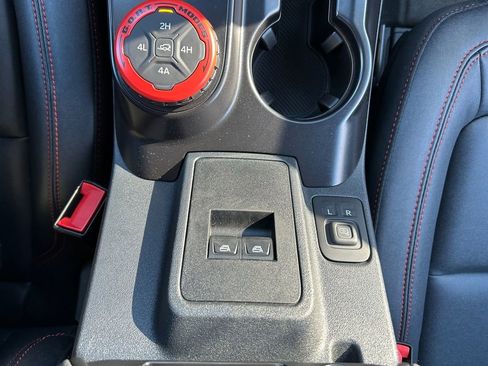 Used 2025 Ford Bronco Stroppe Edition image 23