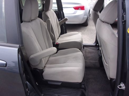 Used 2012 MAZDA MAZDA5 Sport image 13