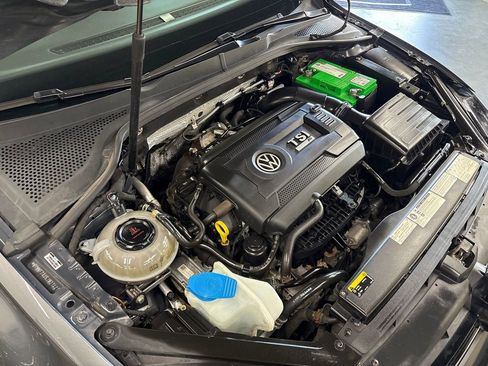 Used 2018 Volkswagen Golf R 4-Door AWD/4WD image 55