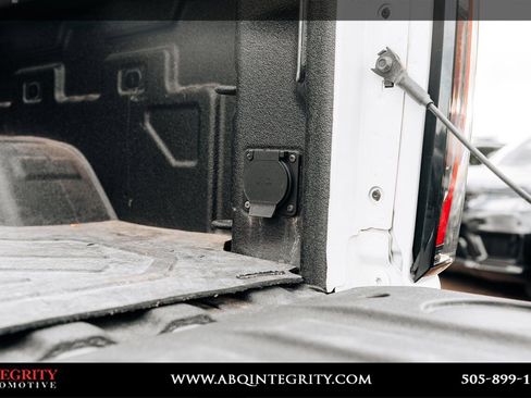 Used 2025 GMC Sierra 2500 AT4X image 47