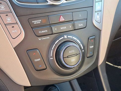 Used 2013 Hyundai Santa Fe Limited w/ Technology Pkg AWD/4WD image 17