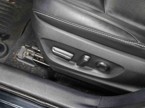 Used 2021 Toyota Prius Prime XLE FWD image 22