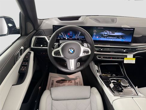 New 2026 BMW X5 xDrive40i w/ M Sport Package AWD/4WD image 21