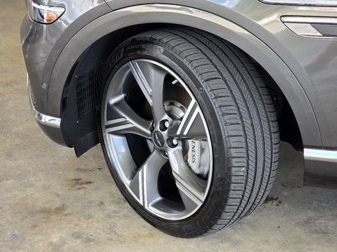 Used 2025 Genesis GV80 2.5T Prestige image 26