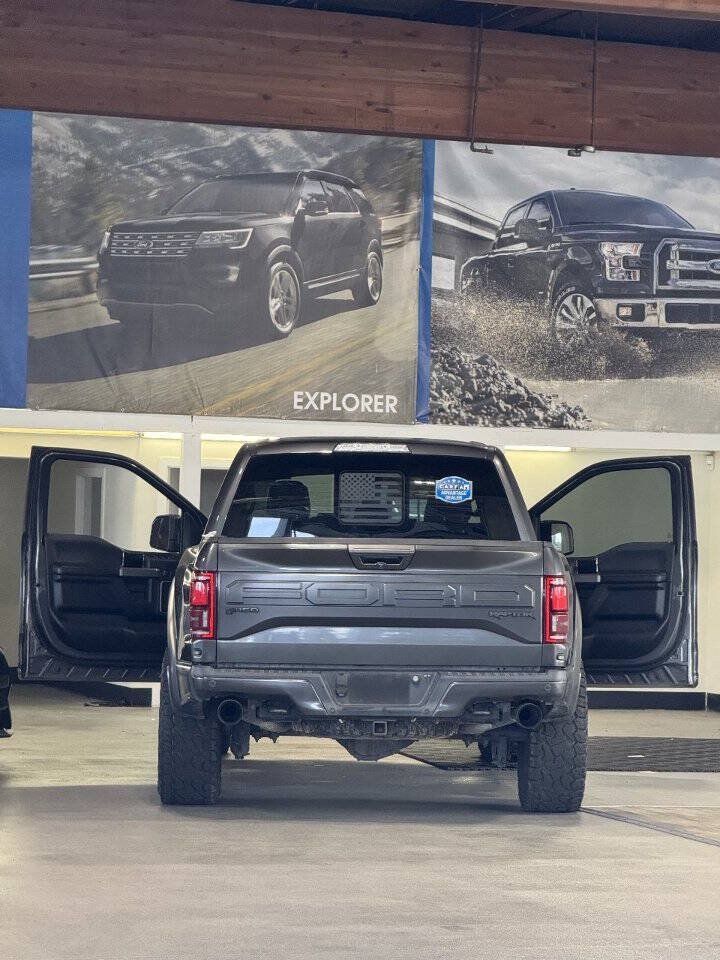 Used 2017 Ford F150 Raptor w/ Equipment Group 802A Luxury AWD/4WD image 16