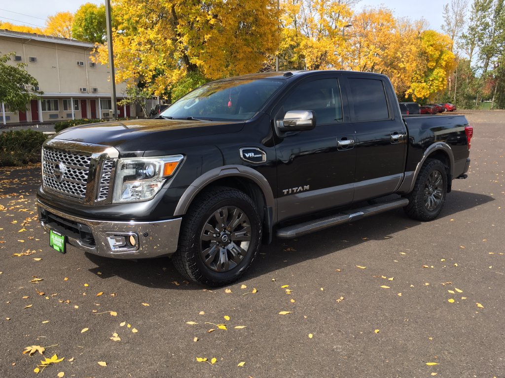 Used 2017 Nissan Titan Platinum Reserve RWD image 12