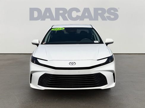 Used 2025 Toyota Camry LE image 2