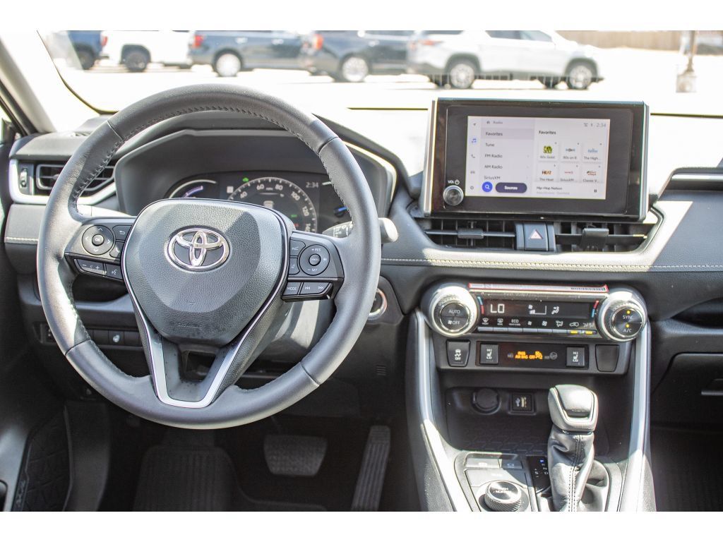 Used 2025 Toyota RAV4 XLE w/ Convenience Package AWD/4WD image 23