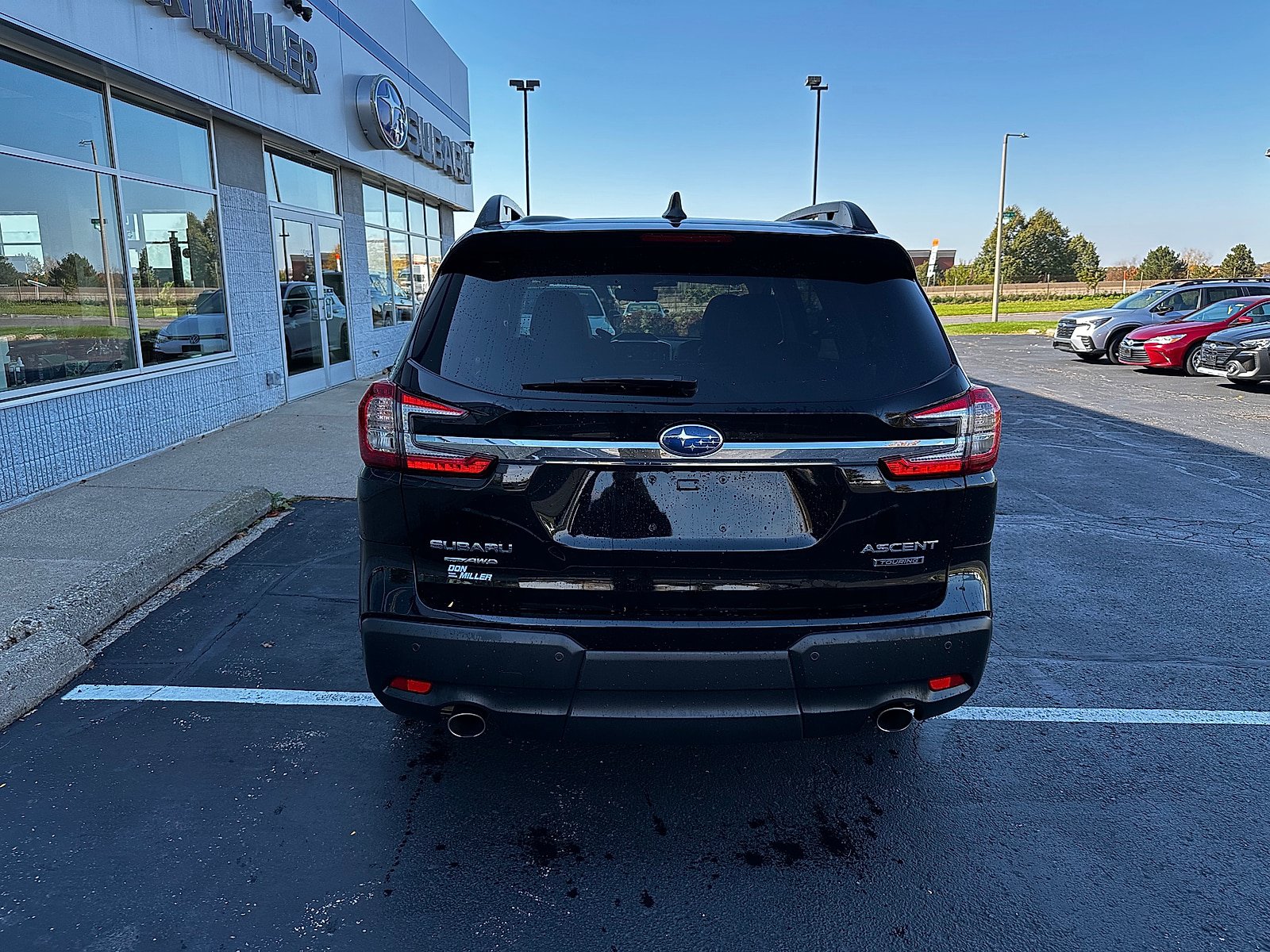 Used 2023 Subaru Ascent Touring AWD/4WD image 4