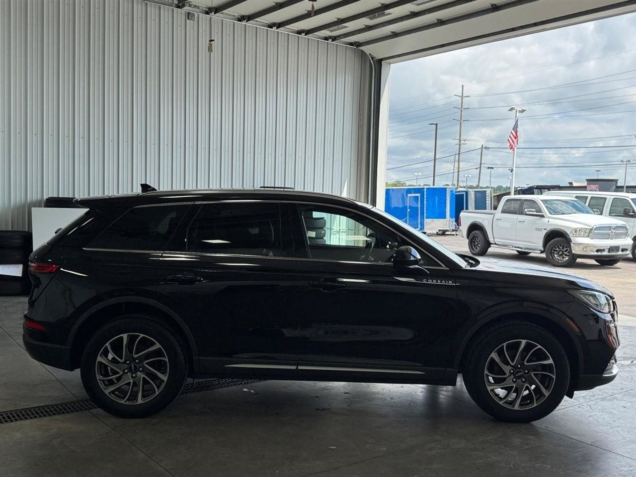 Used 2021 Lincoln Corsair AWD w/ Towing Package I image 2