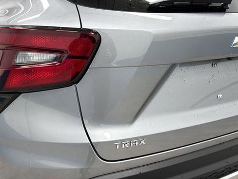 New 2026 Chevrolet Trax LT w/ Driver Confidence Package FWD image 35