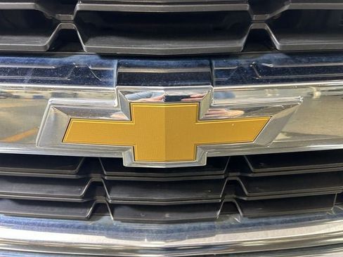 Used 2017 Chevrolet Silverado 1500 LT AWD/4WD image 9