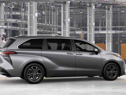 New 2026 Toyota Sienna Platinum AWD/4WD image 11