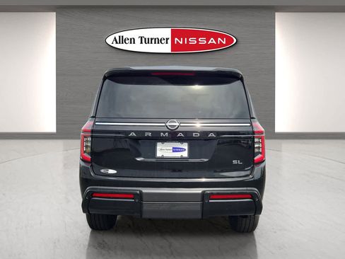 Used 2025 Nissan Armada SL w/ Captain's Chari Seat Package image 7