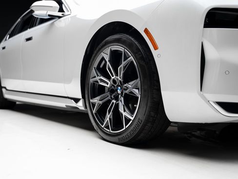 Used 2023 BMW i7 xDrive60 AWD/4WD image 79