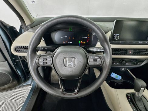 Used 2024 Honda HR-V LX image 13