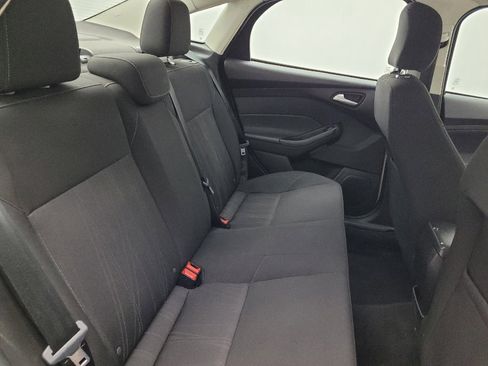 Used 2017 Ford Focus SE image 19
