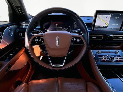 Used 2021 Lincoln Aviator Black Label w/ Dynamic Handling Package image 10