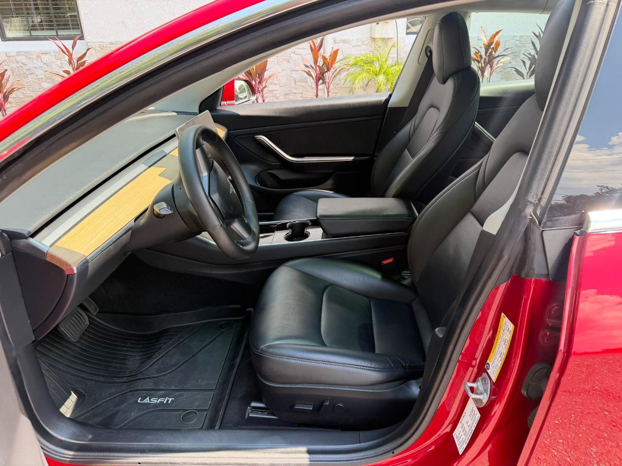 Used 2020 Tesla Model 3 Standard Range Plus RWD image 23