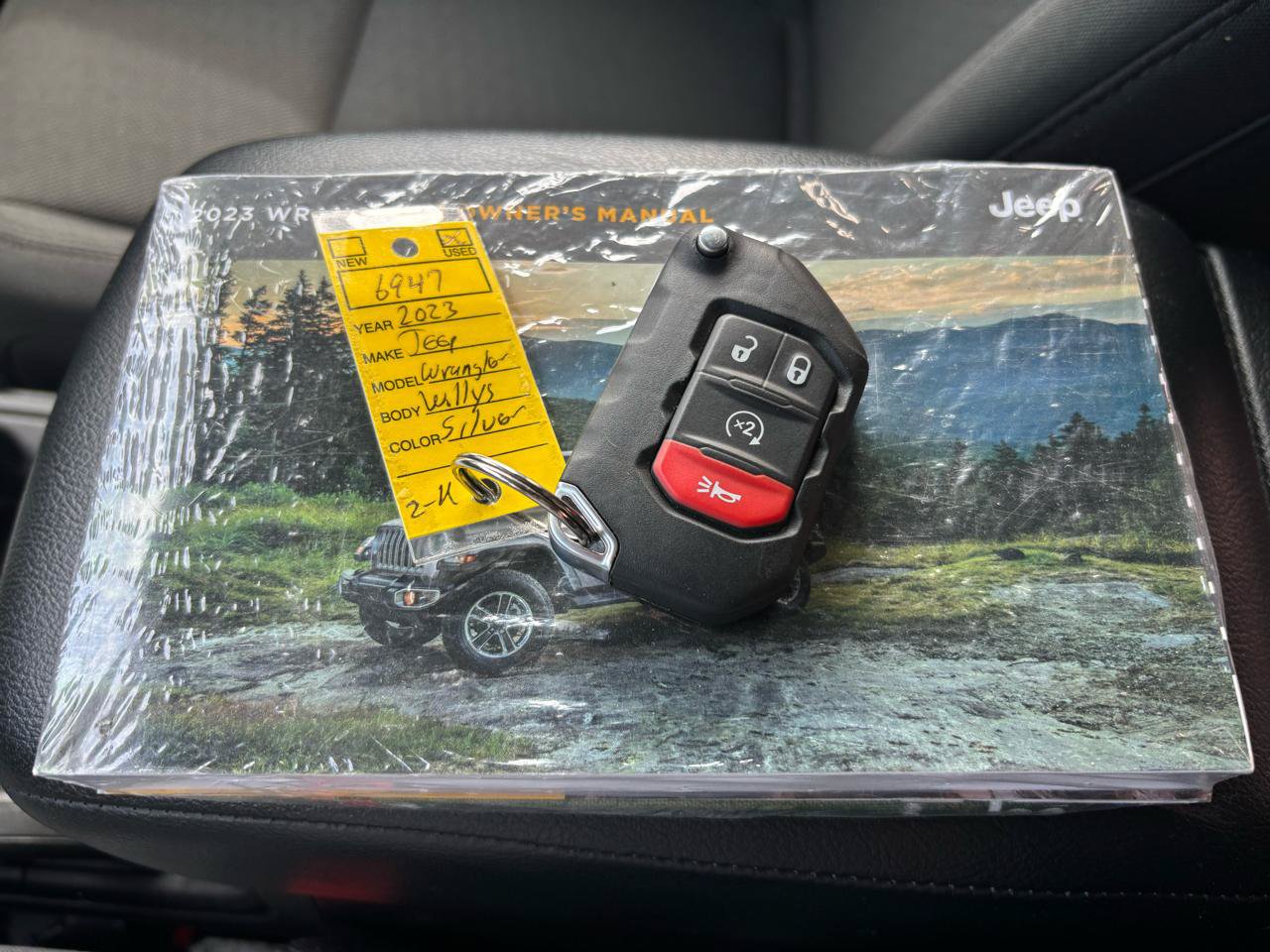 Used 2023 Jeep Wrangler Unlimited Sport AWD/4WD image 32