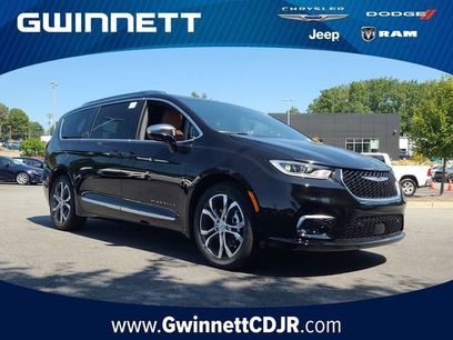 New 2026 Chrysler Pacifica Pinnacle