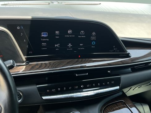 Used 2022 Cadillac Escalade Sport Platinum w/ Heavy-Duty Trailer Package AWD/4WD image 14