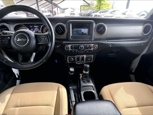 Used 2021 Jeep Wrangler Sport S AWD/4WD image 15
