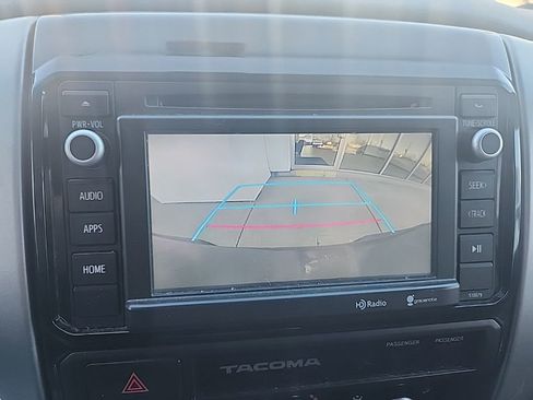 Used 2015 Toyota Tacoma 4x4 Double Cab image 12