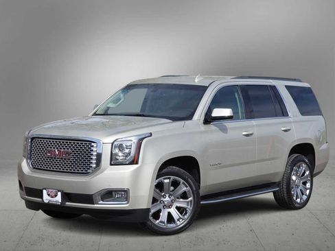 Used 2017 GMC Yukon SLE w/ Convenience Package image 1