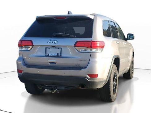 Used 2020 Jeep Grand Cherokee Laredo AWD/4WD image 4
