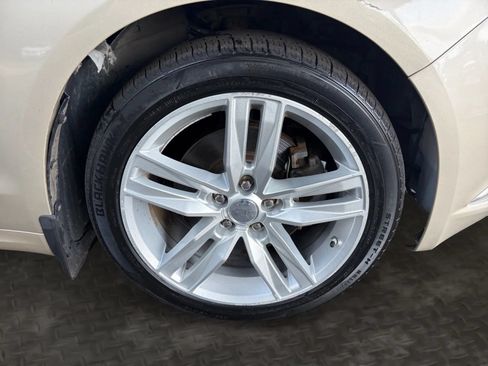 Used 2017 Ford Fusion Energi SE FWD image 37