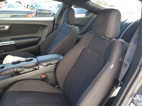 Used 2021 Ford Mustang Coupe image 17