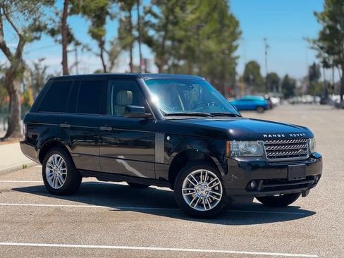 Used 2010 Land Rover Range Rover HSE AWD/4WD image 3