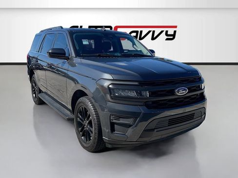 Used 2024 Ford Expedition XLT RWD image 1