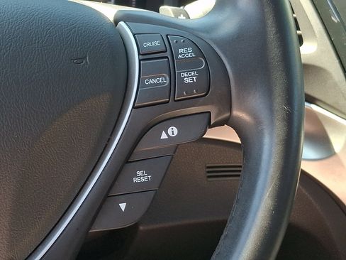 Used 2017 Acura ILX FWD image 23